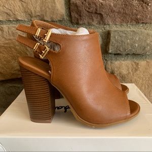 NEW IN BOX Cognac Faux Leather Strappy Peep Toe Mules
